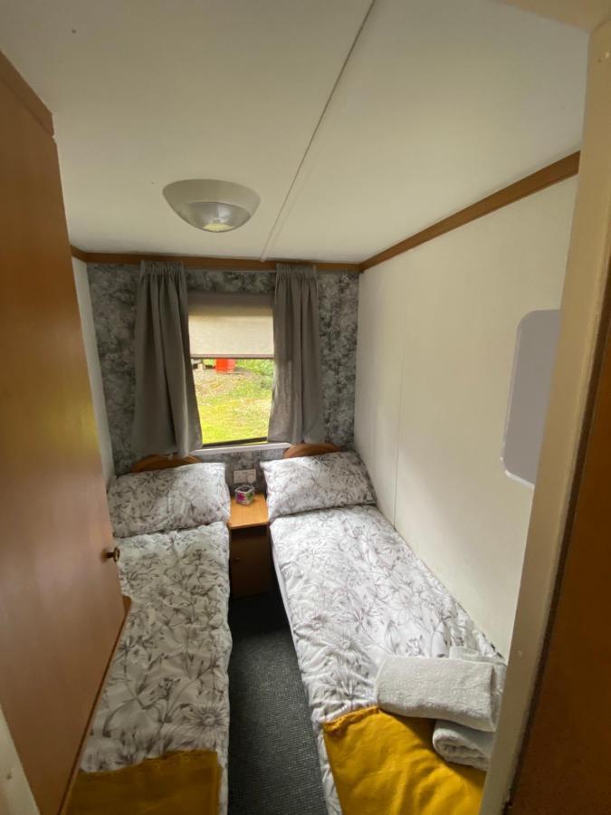 Unique Caravan With Outdoor Space Ballantrae エクステリア 写真